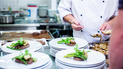 食堂承包與餐飲管理 提升就餐體驗(yàn)與運(yùn)營效益的雙贏策略
